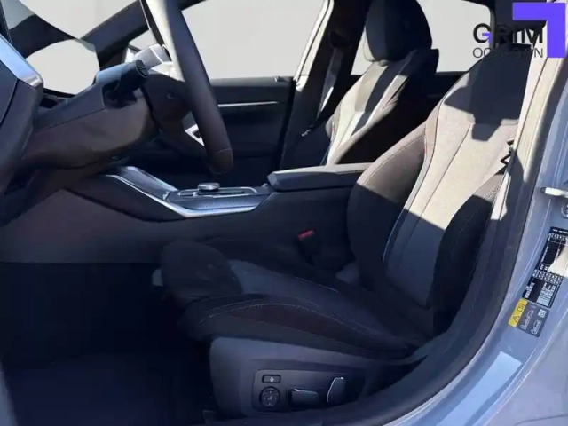 Bmw I4 edrive40 — photo 8