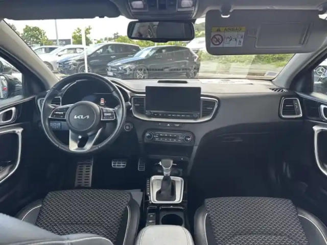 Kia Xceed design plug-in hybrid — photo 20