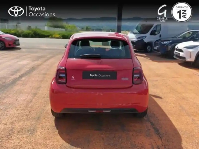 Fiat 500 e 95ch (red) my23 — photo 4