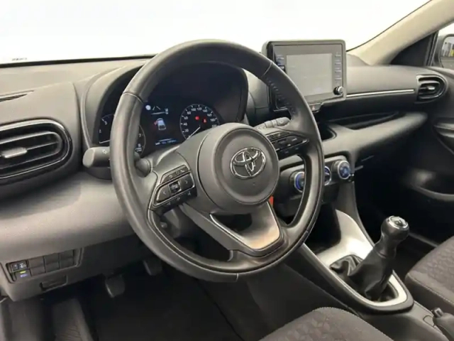 Toyota Yaris 70 vvt-i dynamic — photo 17