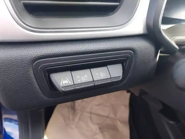 Renault Captur mild hybrid 140 — photo 71