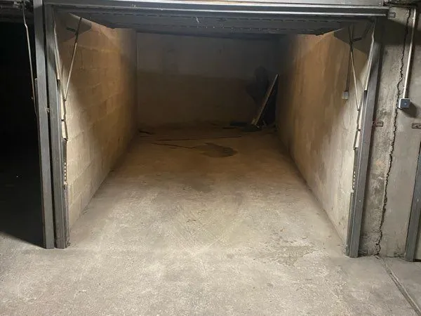 Location d'un box de parking - Centre-ville