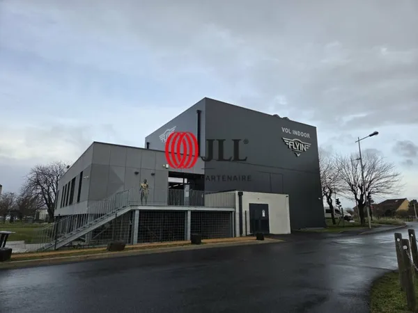 Local industriel 482 m²