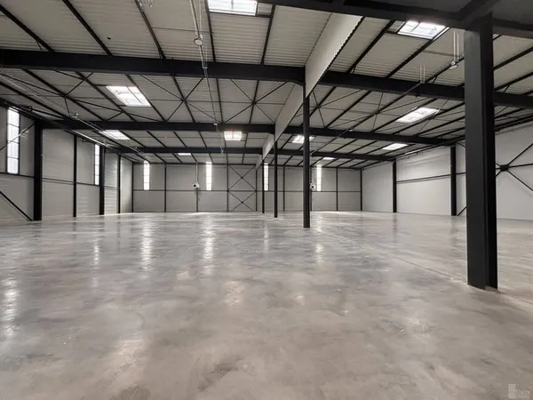 Entrepôt 5344 m²