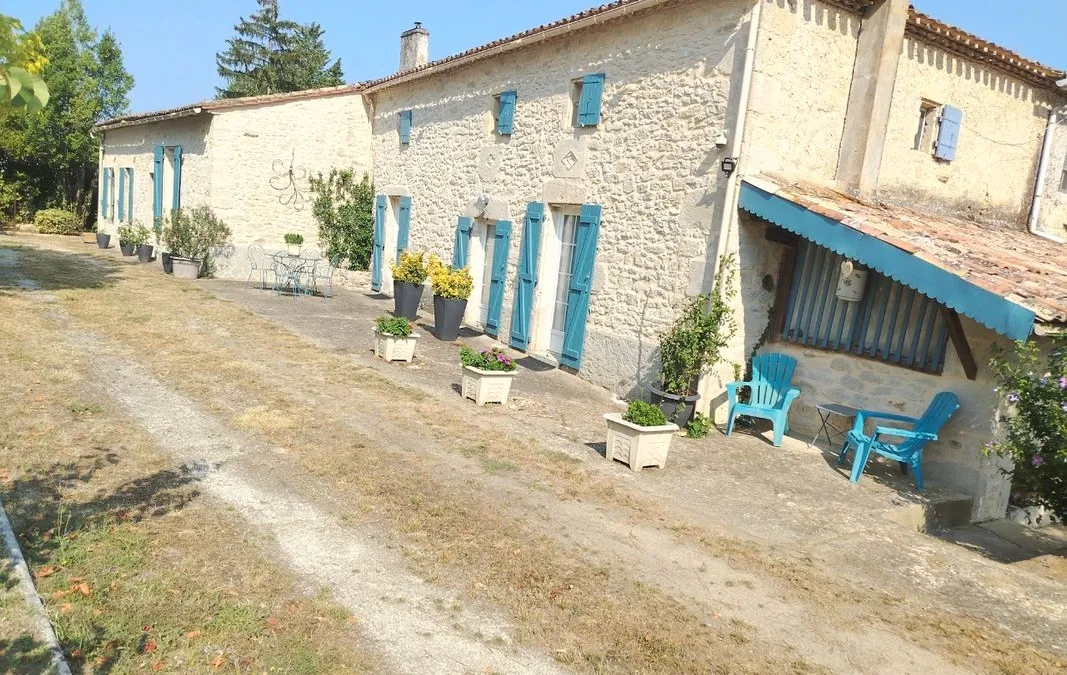 Photo 1