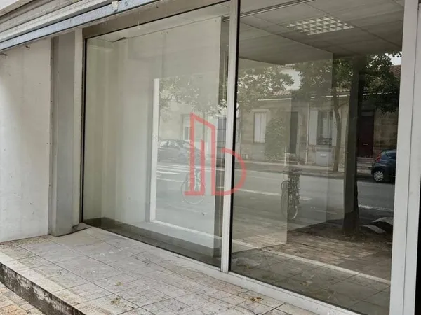 Local professionnel 70 m²