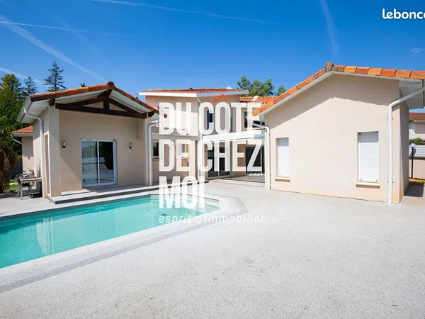Villa 7 pièces 214 m²