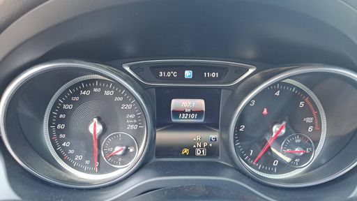 Mercedes Classe CLA Shooting Brake 220 d 7G-DCT - Fascination Amg – 2018 – 134150 km – Diesel – Boîte Automatique — photo 23