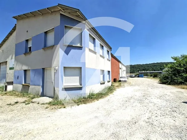 Local 400 m² ST MAURICE L EXIL