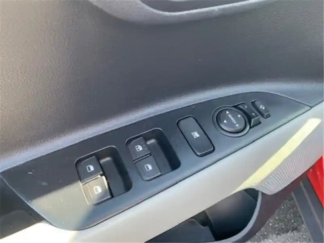 Kia Stonic 1.0 t-gdi 120 ch isg bvm6 — photo 9
