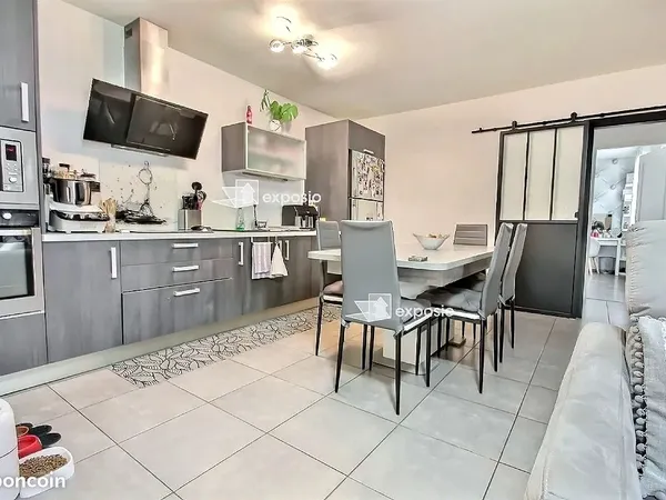 Superbe appartement T4 meublé de 79 m² avec grande terrasse à Eybens