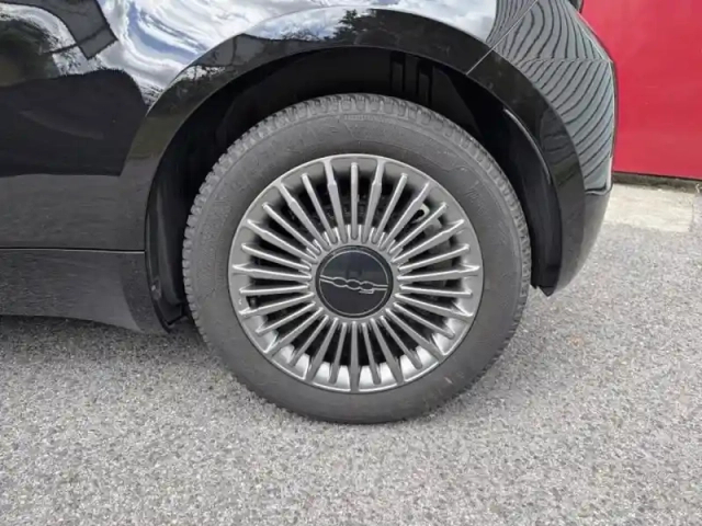 Fiat 500 e 118ch icône — photo 11