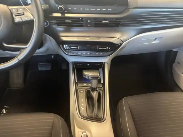 Hyundai I20 1.0 t-gdi 100 dct-7 hybrid 48v — photo 11