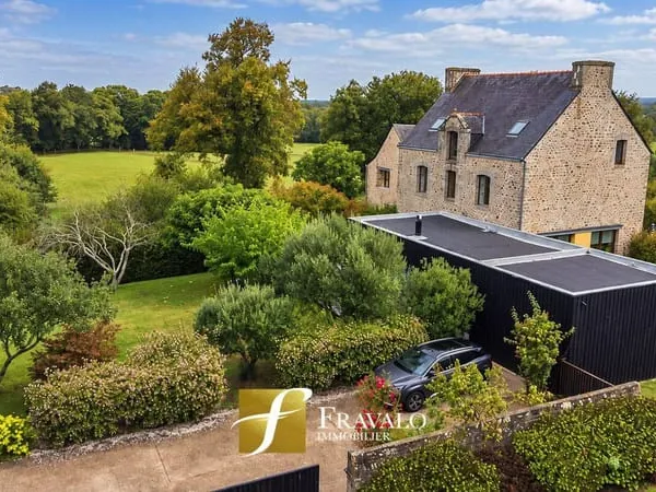 Maison 8 pièces 249 m²
