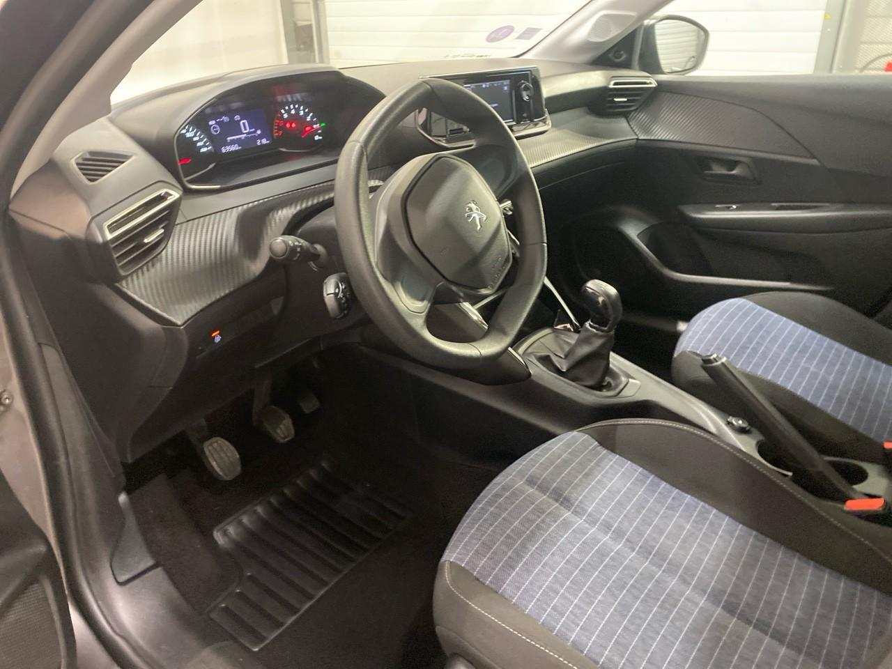 Peugeot 208 puretech 75 s&s bvm5 like — photo 9