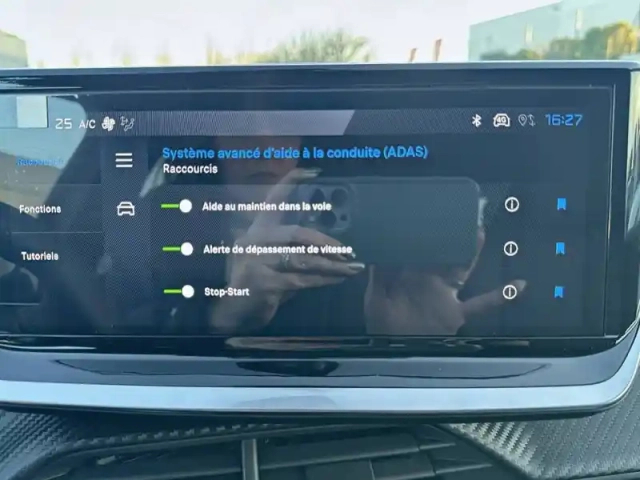 Peugeot 208 hybrid 110 e-dcs6 — photo 19