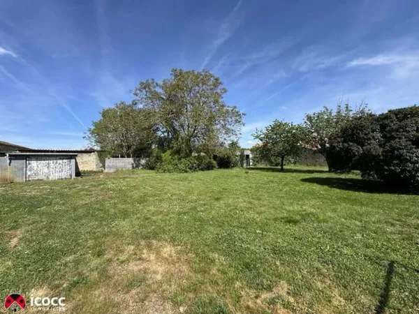 Terrain 1028 m²