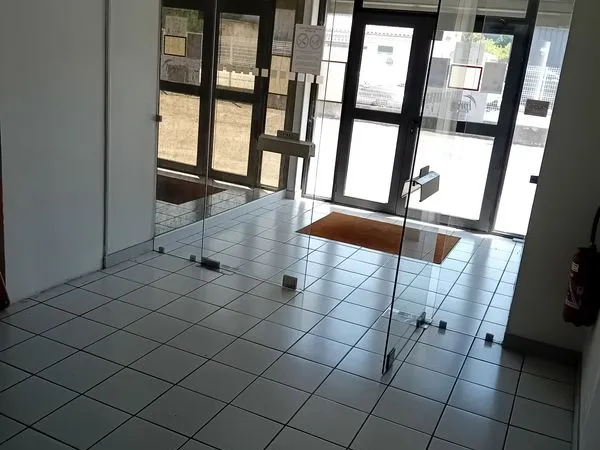 Bureaux RDC 90m² - Idéal Coworking / Réunions - Zone des Auréats (Valence)
