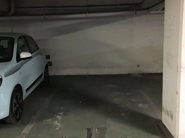 Parking 18 m²