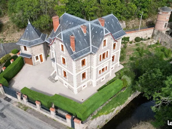 Maison 15 pièces 360 m²