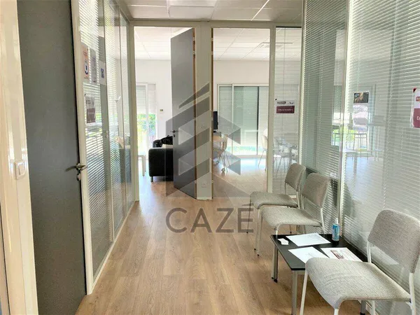 Bureau 125 m²