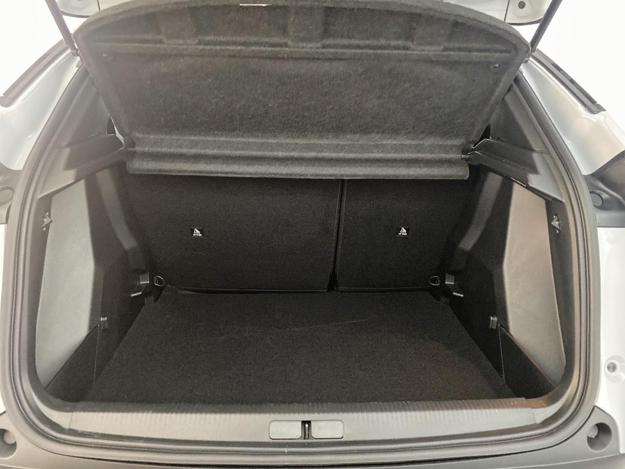 Peugeot 2008 hybrid 145 ch e-dcs6 allure — photo 6