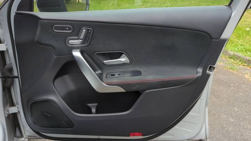Mercedes Classe A 180 d 116  7G-DCT - AMG Line – 2021 – 101091 km – Diesel – Boîte Automatique — photo 25