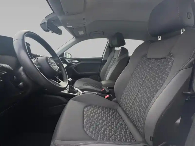 Audi A1 sportback 25 tfsi 95 ch bvm5 — photo 10