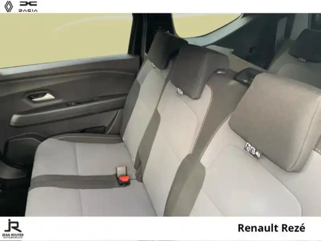 Dacia Jogger 1.0 tce 110ch extreme 7 places -24 — photo 19