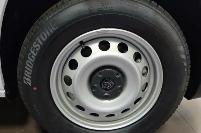 Peugeot Partner fourgon m 1000 kg bluehdi 130 s&amp;s bvm6 — photo 103