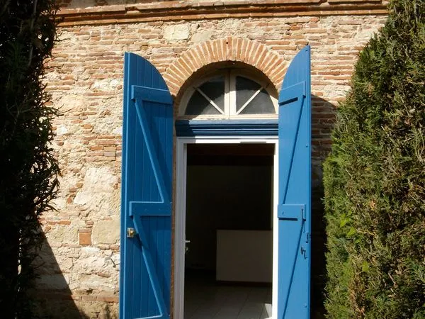 “Appartement T2 duplex de type maison mitoyenne avec jardinet privatif”