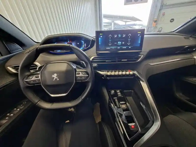 Peugeot 3008 hybrid 180 e-eat8 — photo 10