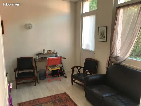 Bureau ou cabinet à louer