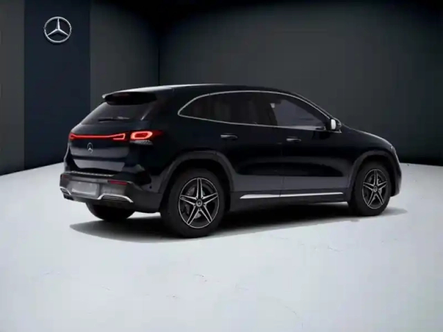 Mercedes Eqa 250+ amg line — photo 35