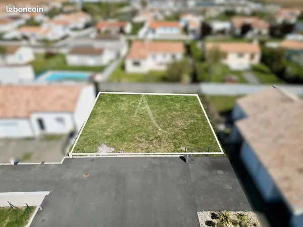 Terrain 327 m² ANGLES