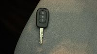 Renault Clio 1.5 Blue dCi 100ch Evolution - 24 — photo 16