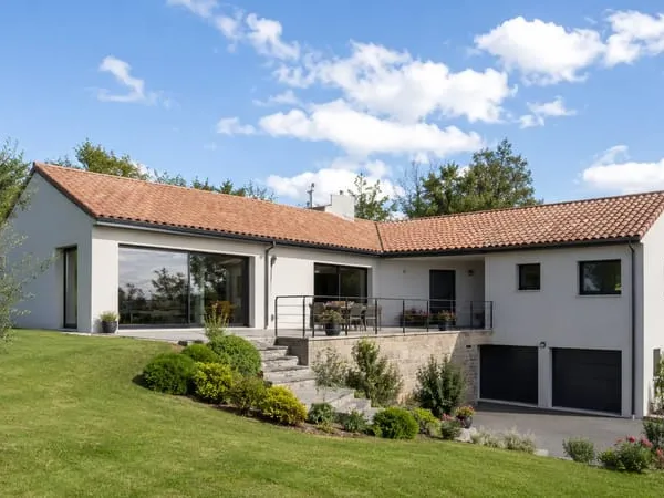 Maison 130 m² avec 5 pièces à Bonnac-la-Côte - Prix total 300 000 € - Terrain 2000 m²