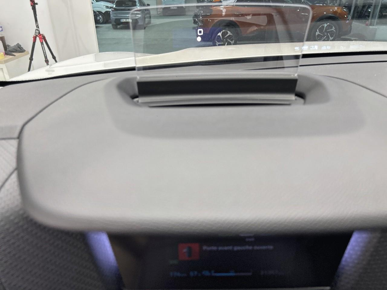 Citroën C4 X e-c4 x 136 ch automatique shine — photo 28