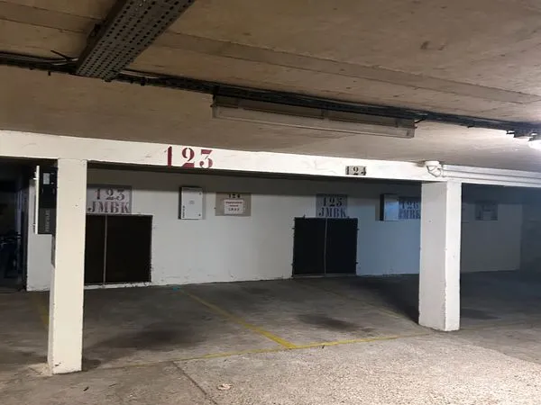 Place de parking à Saint-Mandé
