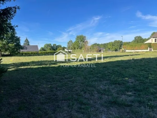 Terrain constructible d'une surface de 970 M2