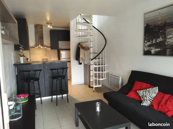 Duplex avec jardinet à Milly La Forêt