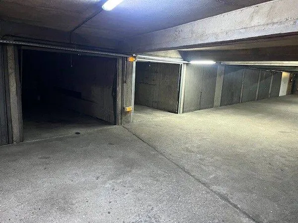Parking 13 m²