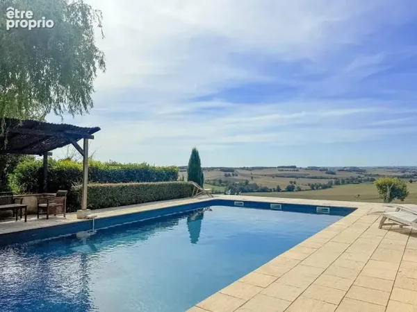Charmante maison de village avec piscine d?exception