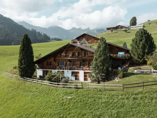 Maison 6 pièces 235 m²