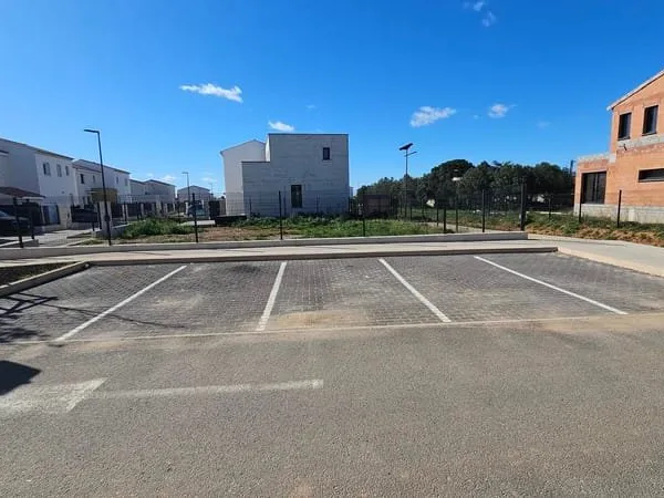 Terrain 304 m²