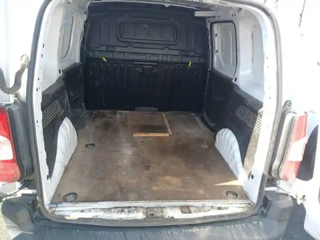 Peugeot Partner fourgon standard 650 kg bluehdi 100 s&amp;s bvm6 — photo 60