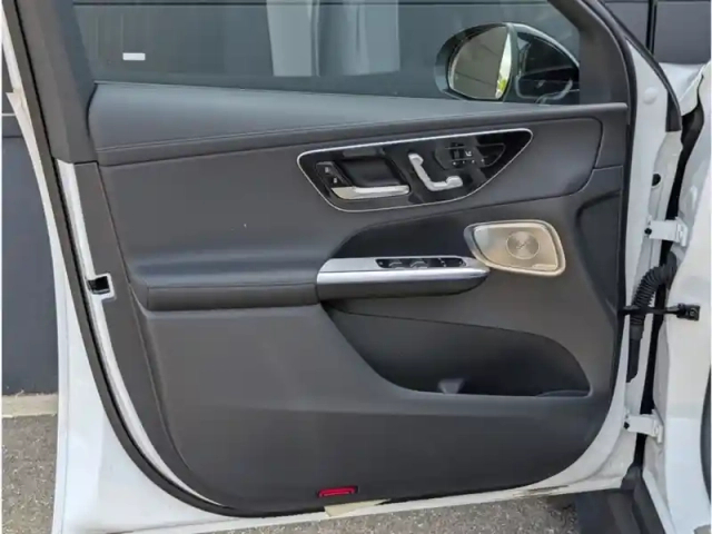 Mercedes Glc 300 de 4matic — photo 17
