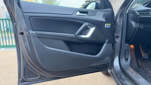 Peugeot 308 SW 1.2 PureTech 130 - Allure – 2019 – 57646 km – Essence – Boîte Manuelle — photo 25