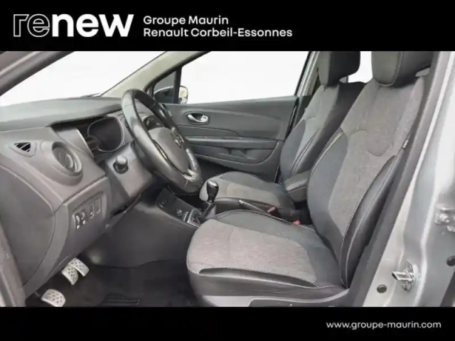 Renault Captur 0.9 tce 90ch energy intens euro6c — photo 12