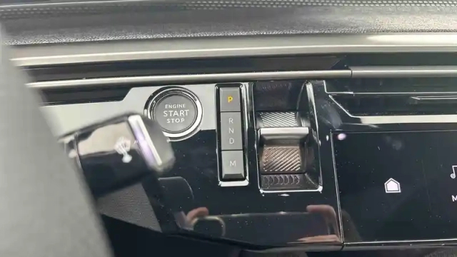 Peugeot 3008 hybrid 145 e-dcs6 — photo 19